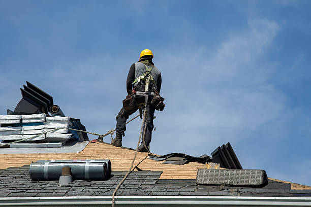 Professional Gutter Installation technician working in Unionville, MD